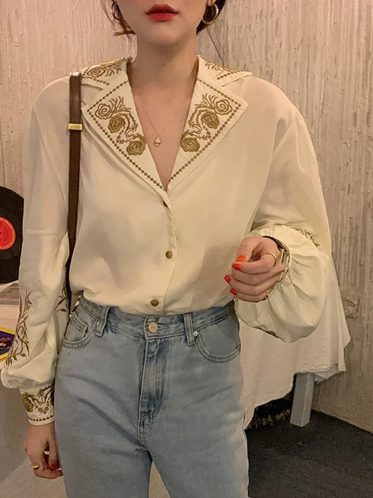 Spring Autumn New Retro Lapel Shirt Female Heavy Industry Embroidery Single-breasted Loose Lantern Sleeve Shirt Top UK921