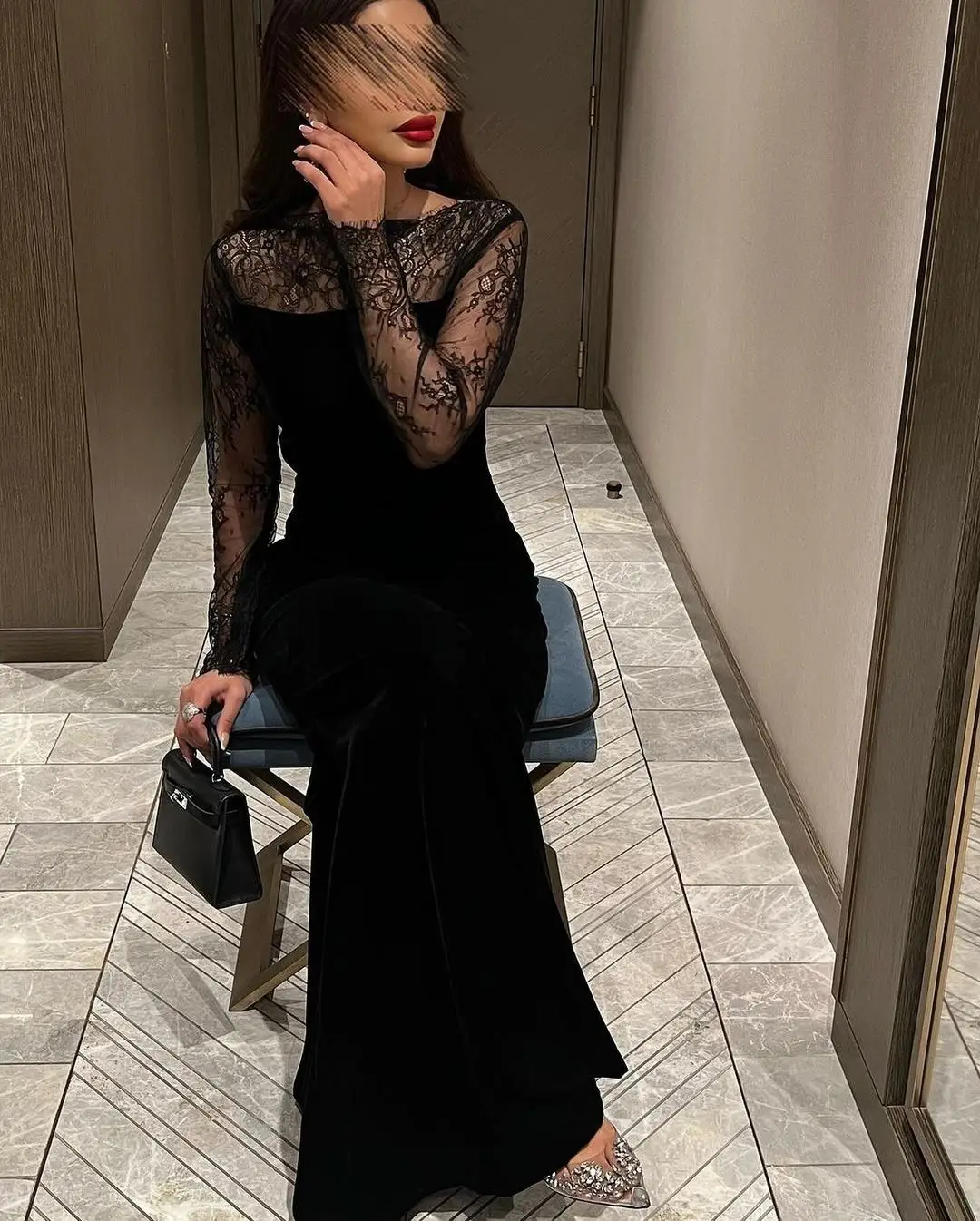 

Vintage Mermaid Long Sleeves Prom Dresses O-Neck Pleated Lace Black Evening Dresses Floor Length Backless Party Dresses