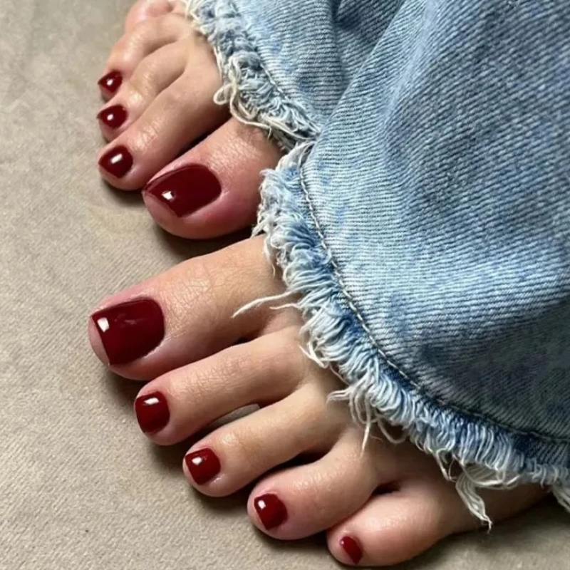 Simple Wine Red Solid Color False Nails Art French Pink Polk Dot Summer Beach Fake Toenails Cat Eye Press on Nails Charms Tools