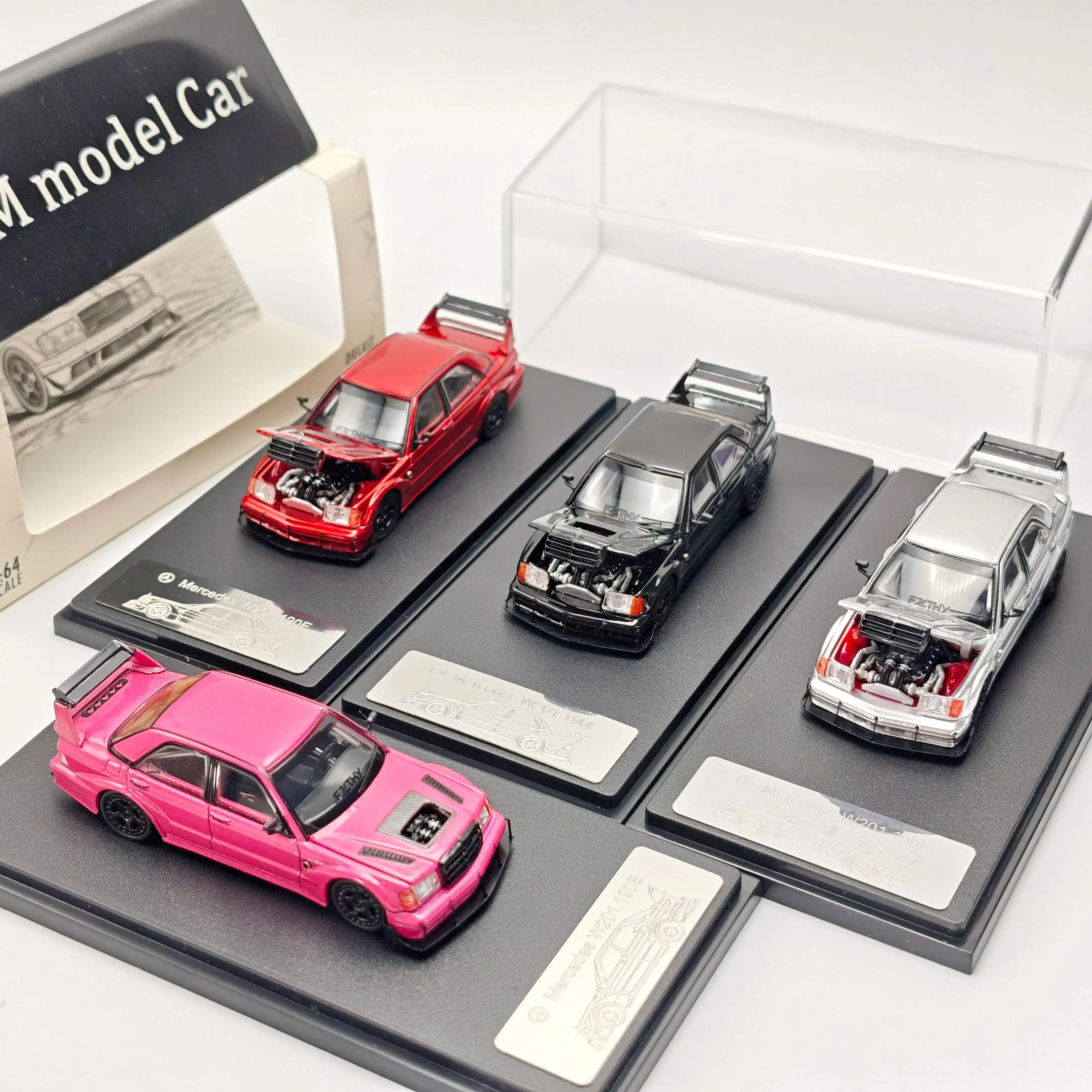Model Kit Rg - มีสินค้าในสต็อก RM Rhino 1:64 Mercedes W201