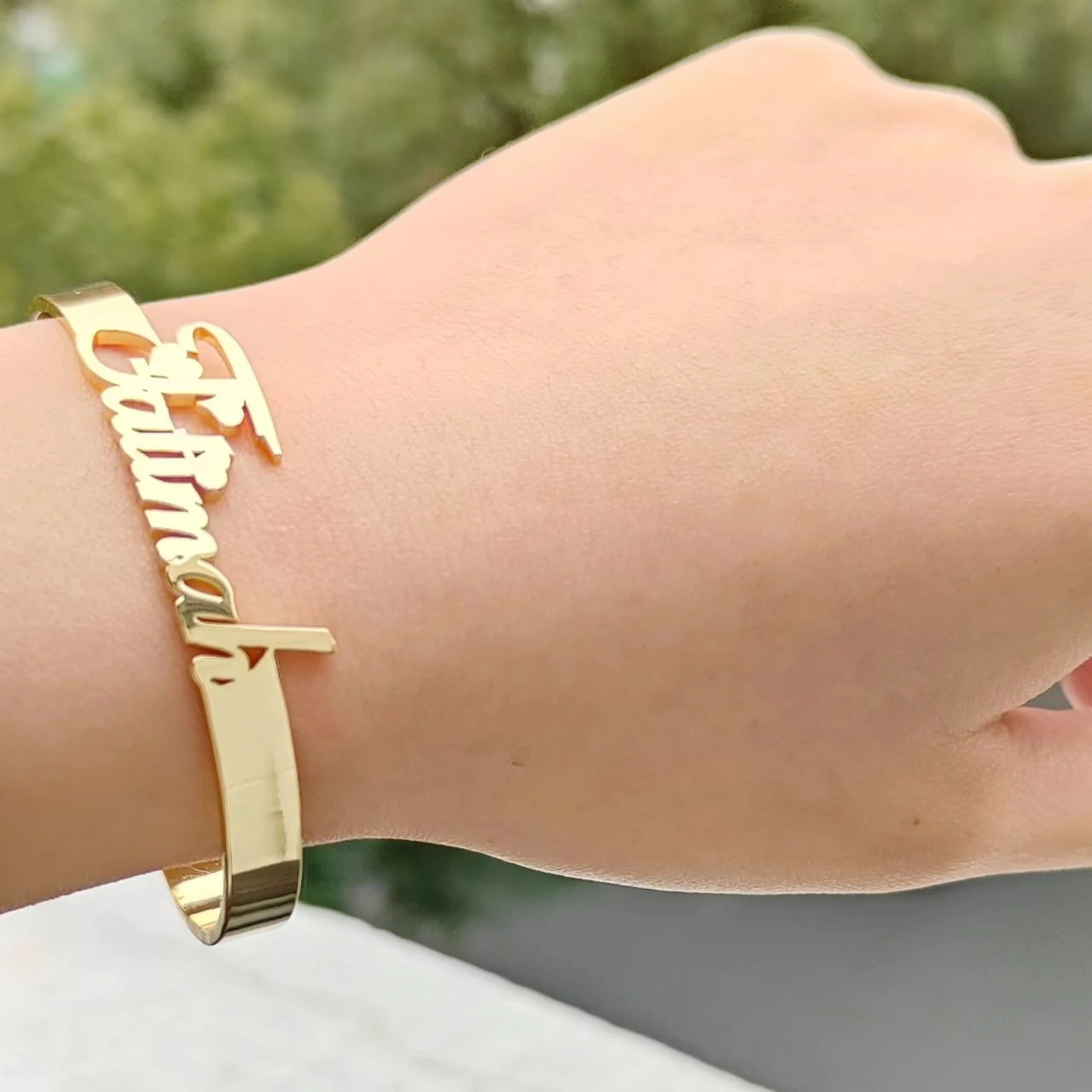 

Lateefah Custom Name Bangles Personalized Cuff Bracelets Adjustable Stainless Steel Nonallergic Gold For Kids Jewelry Gift