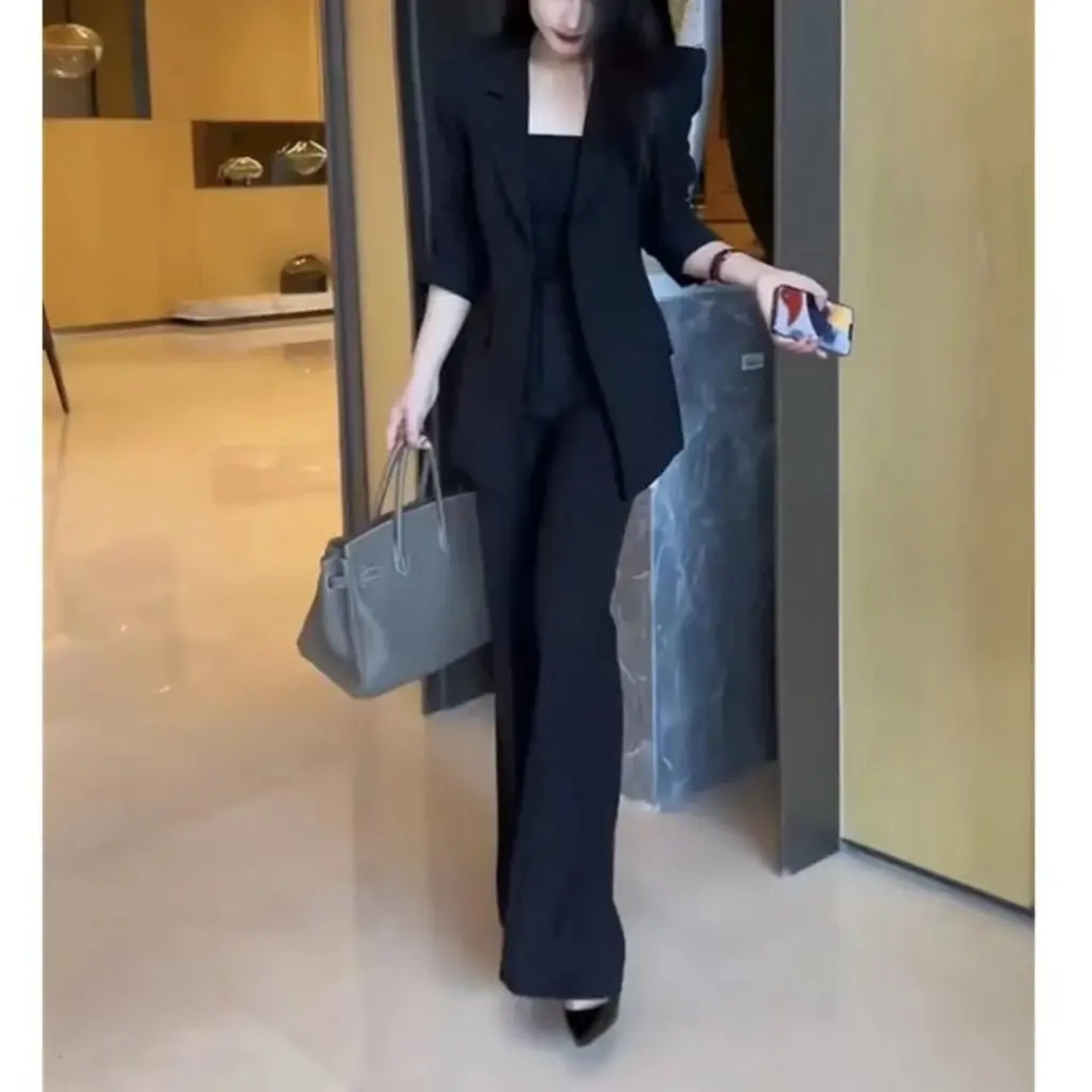 

Женский костюм Love Meiyuan в стиле Royal Sister, тонкая куртка и брюки-бутлег, осенняя новинка 23633, модный ансамбль