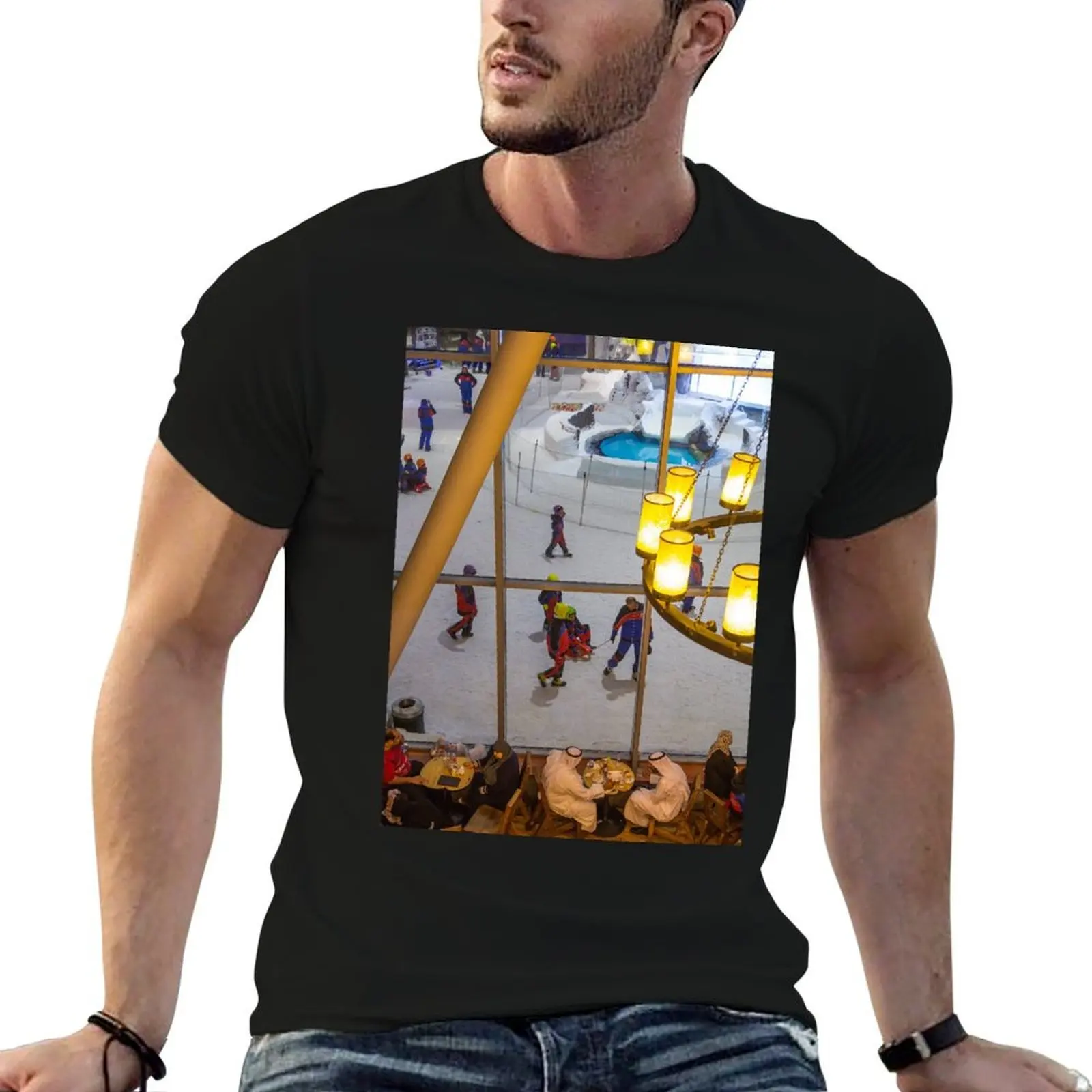 United Arab Emirates. Dubai. Mall of Emirates. Ski Dubai. T-Shirt Anti-Pilling Casual T-Shirt