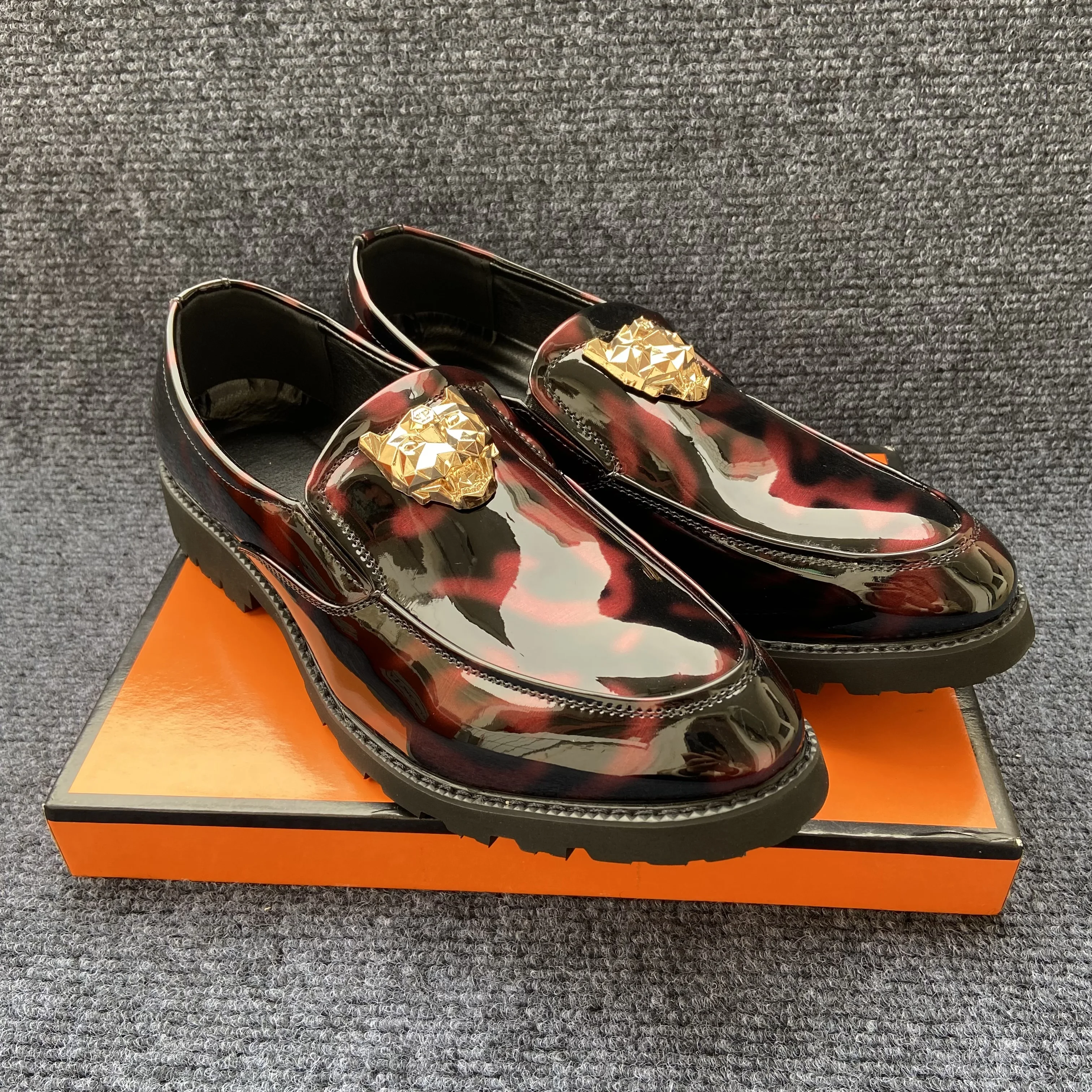 براءات الاختراع أحذية جلدية بدون كعب للرجال فستان أحذية فاخرة للرجل العلامة التجارية الرسمية أحذية رجالية حفلة موسيقية الأعمال عادية chaussure أوم