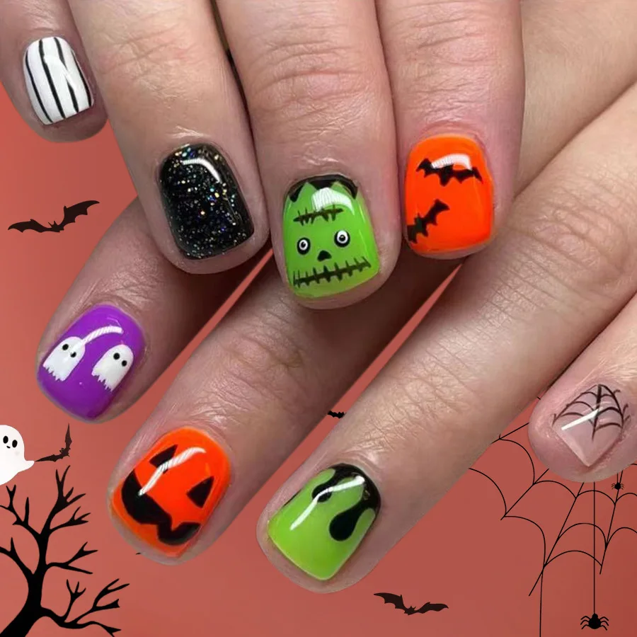 24pcs Phantom Design Druk op nagels Gradiënt Zwart Kort Vierkant Valse nagel Glanzend poeder Halloween Nepnagels Herbruikbare manicure