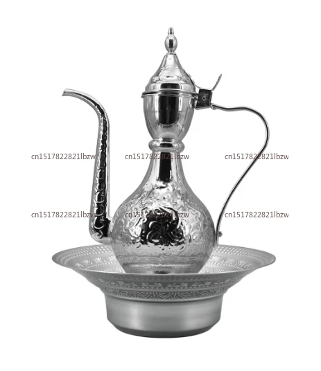 characteristic hand washing pot, traditional wash basin, a set of home furnishings and restaurants to perform ethnic style