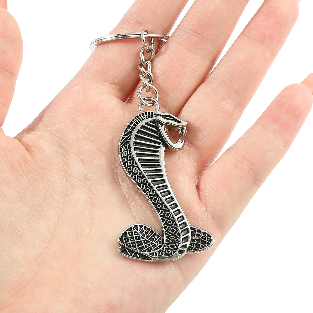 Fashion Metal Key Ring Auto Keychain Snake Shape Key Chain Fit For Ford Mustang GT Cobra Chaveiro Llavero Key Holder Car Styling