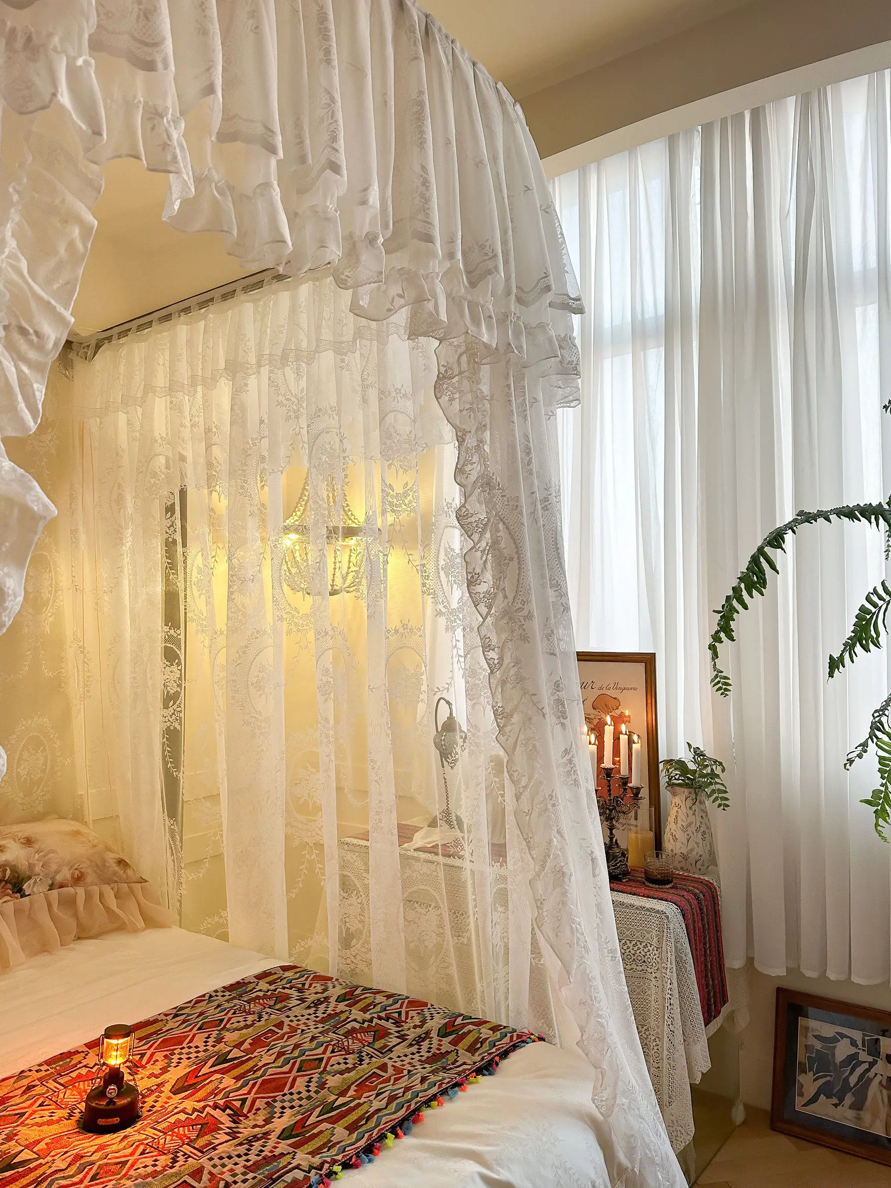 2026 new product three doors raised 2.6m wall-mounted U-shaped mosquito net French princess style high-end lace bed mantle