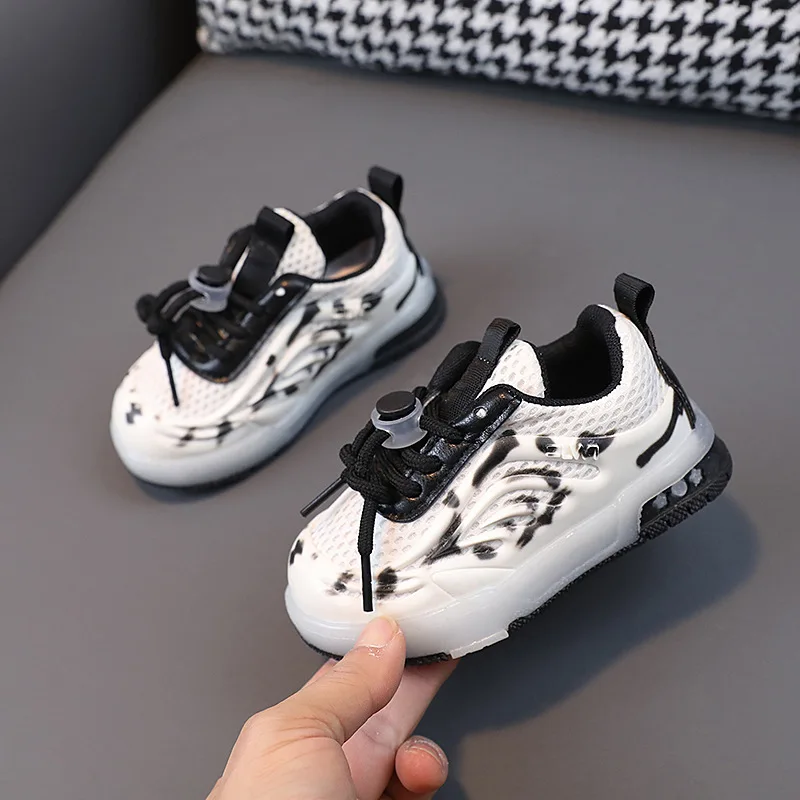 Children's shoes board shoes boys and girls hair light light casual shoes spring and autumn breathable children net shoes