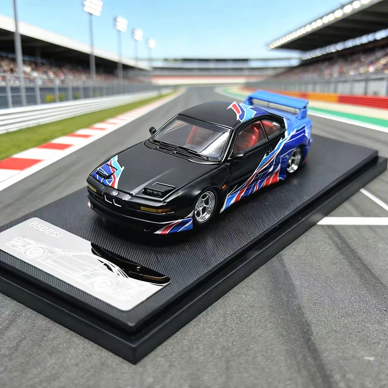 

Новинка! Коллекционная модель автомобиля RM 1:64 850CSi E31 из высококачественного сплава, масштабная миниатюра для детей.