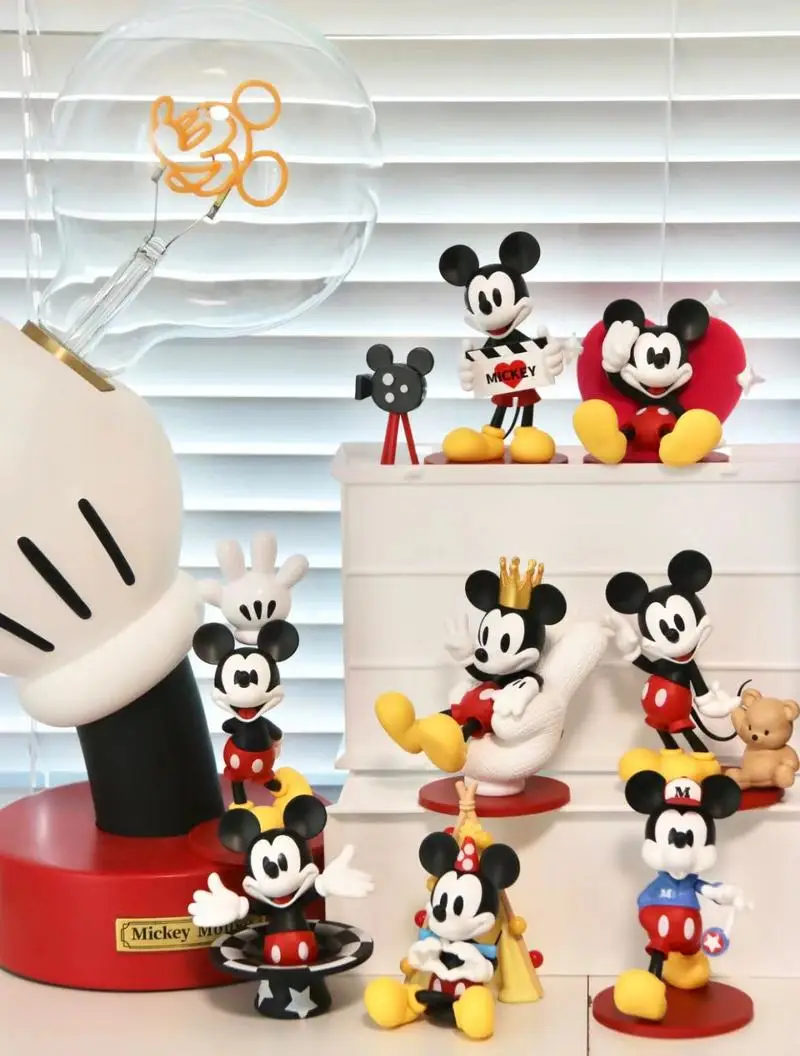 Blind Box Miniso Disney Mickey Shining Moment Series Fashion Hand-run Children's Toy Anime Peripheral Tabletop Decoration Model