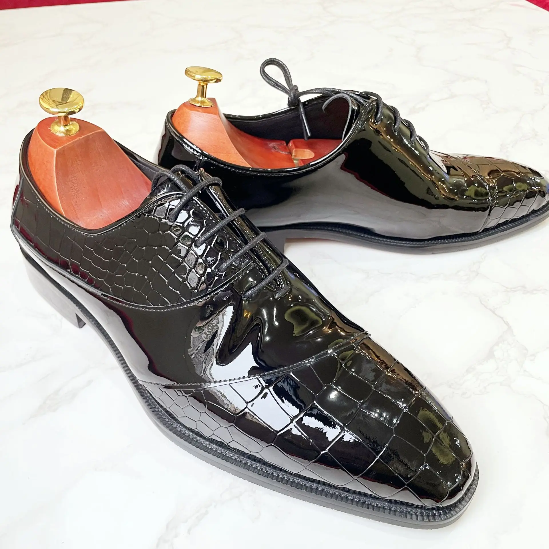 Zapatos de cuero para hombres de negocios, ropa formal informal, zapatos de cuero genuino, traje de desplazamiento transpirable, estilo caballero