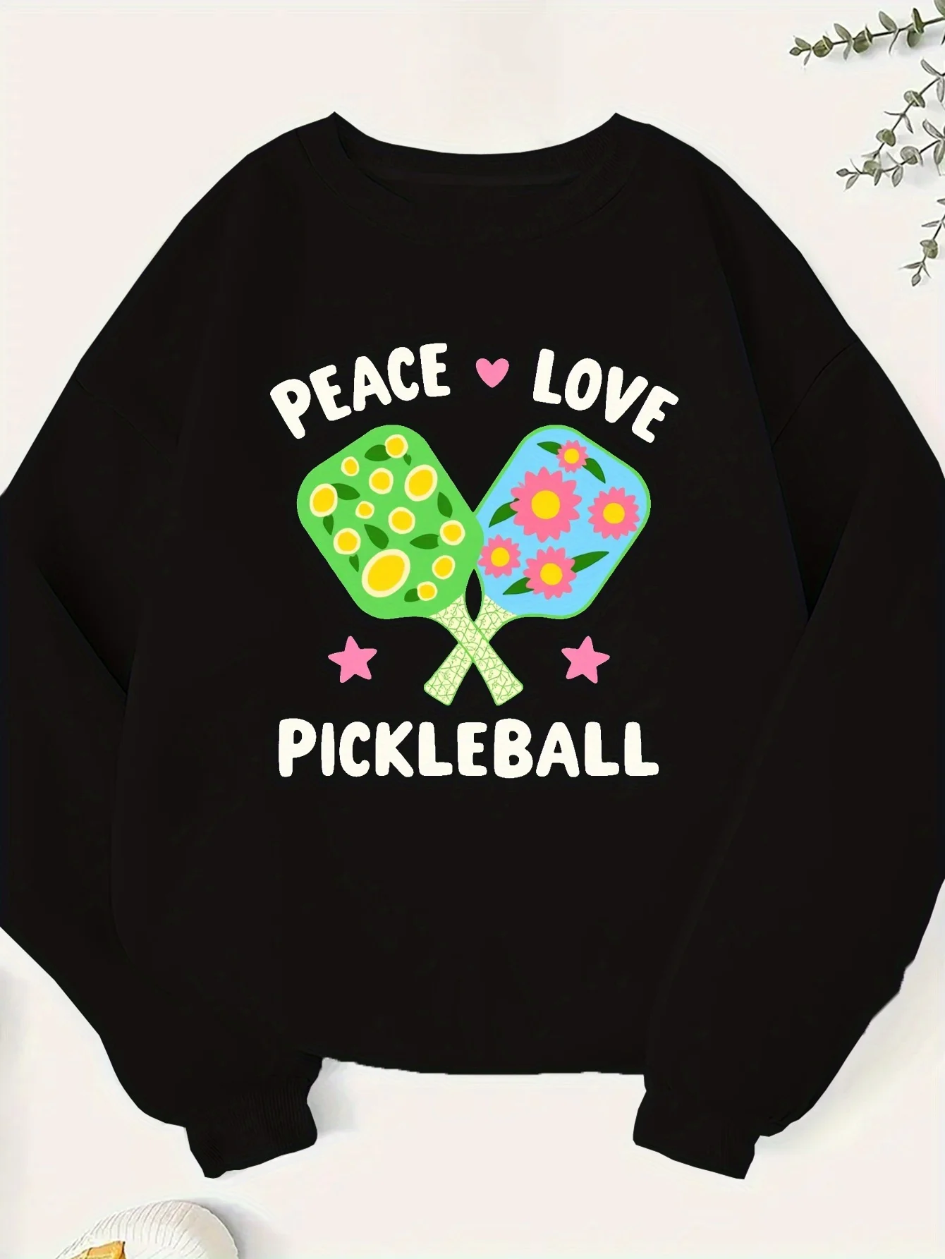

Cozy 'peace, Love & Pickleball' Women's Plus Size Red Casual Sweatshirt - Graphic Design with Heart-Shaped Paddles, Stars