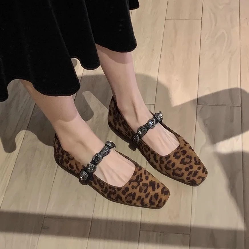 Women Leopard Natural Suede Leather Crystal Buckle Pointed Toe Slip-on Flats Elegant Women Slim Dress Shoes Comfortable New
