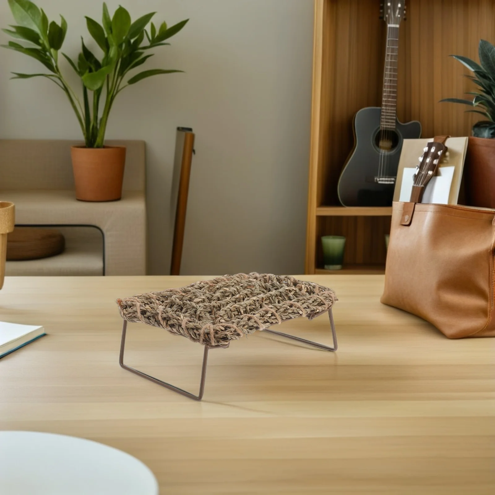 

Durable Woven Reptile Hammock Bed Lizard Pad with Breathable Design for Safe and Comfortable Pet Resting Reptile Bedding