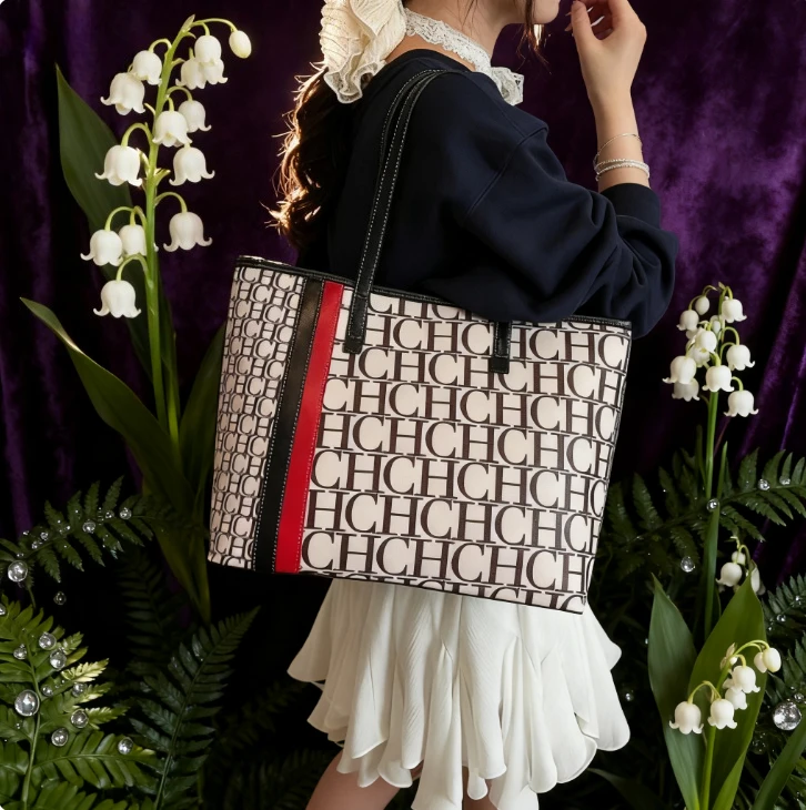 

New Women's Light Luxury Premium Fashion Tote- Personalized Design Large Capacity, Classic Fashion Shoulder Hot Sale Women's Bag