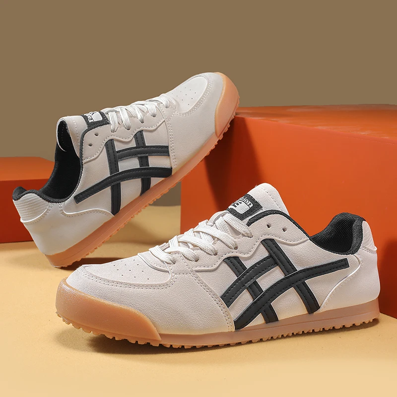 

New Men's Outdoor Sports Canvas Shoes – Lightweight & Comfortable Design with Thick Sole for Cushioning & Support. Ideal for Hik