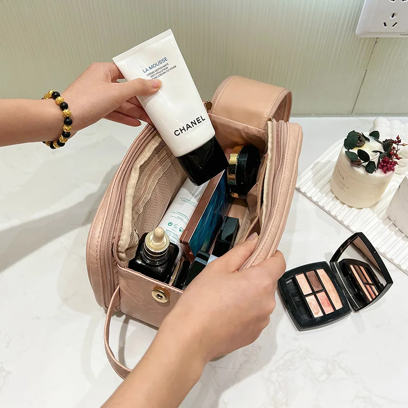 

2023 New Makeup Bag Large Capacity Portable Travel Premium Makeup Brush Toilet Storage Bag Multi Function Storage Bags Fashion