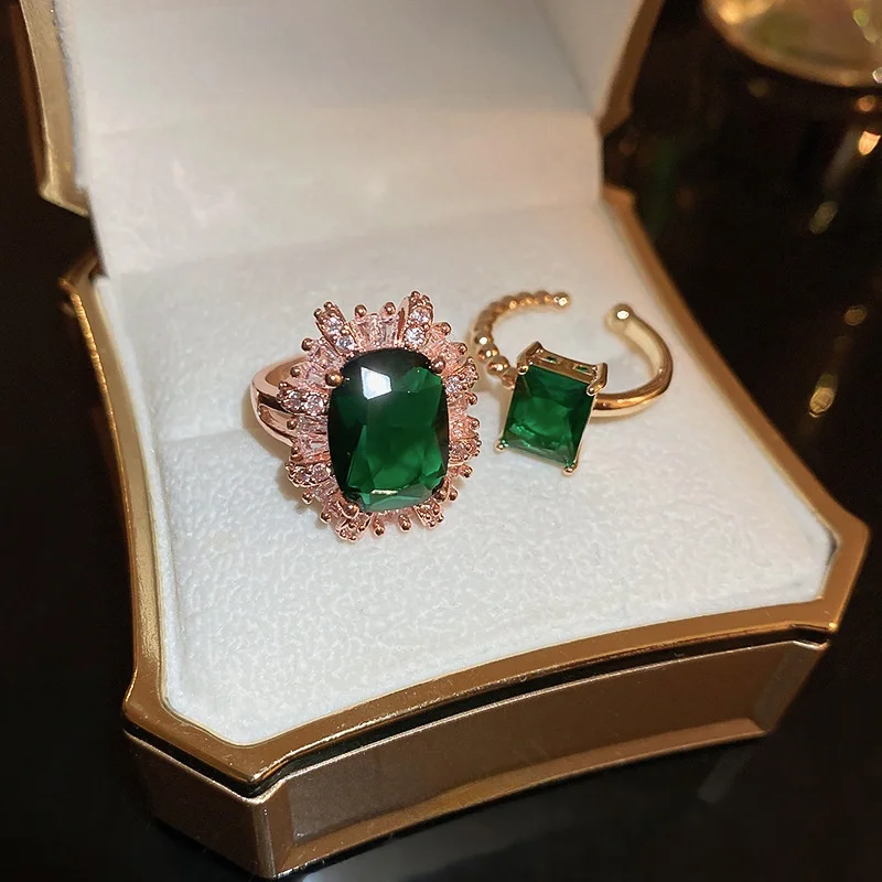 

Ele Open Ring with Emerald Faionable Vintage Court Sle for Women Alloy Material Sli Jewelry Accory