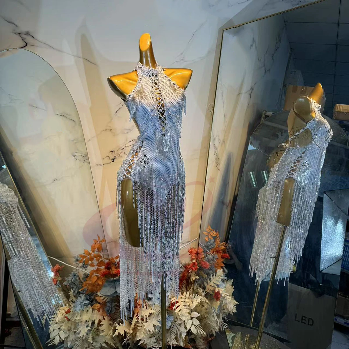 

Костюм для латинских танцев, женское высококачественное черное платье с кисточками и цветочным принтом на подтяжках со стразами, платье для выступлений самбы