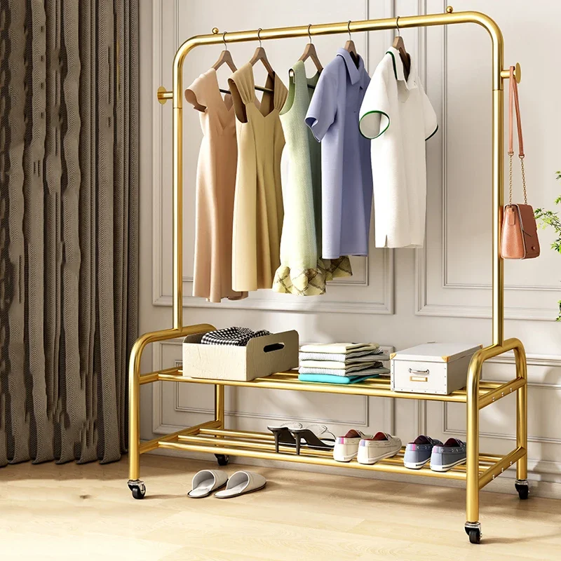 Metal Secagem Wheels Rack para Roupas, Boutique Gold Floor, Minimalista e Estética