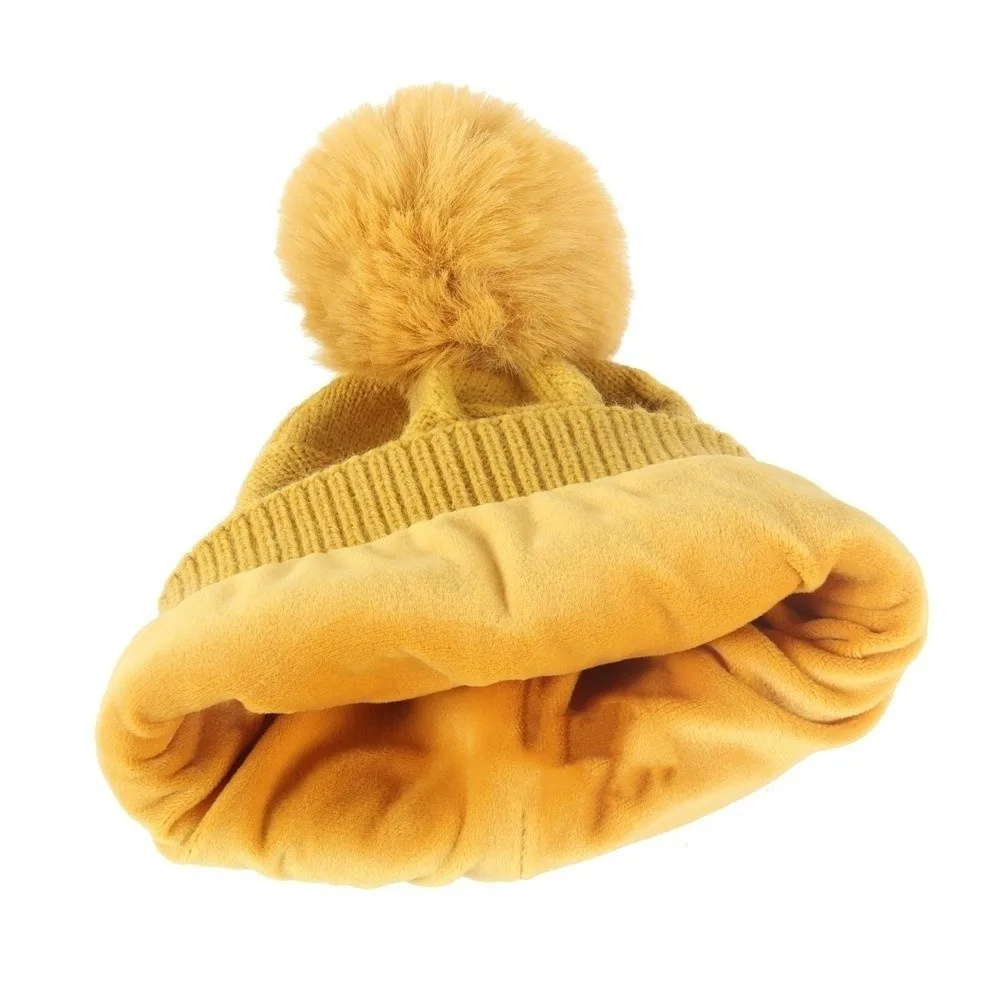 fashion-elastic-scarf-and-hat-set-warm-touch-screen-woolen-hat-rhombus-patterned-acrylic-fibers-cold-proof-gloves-daily