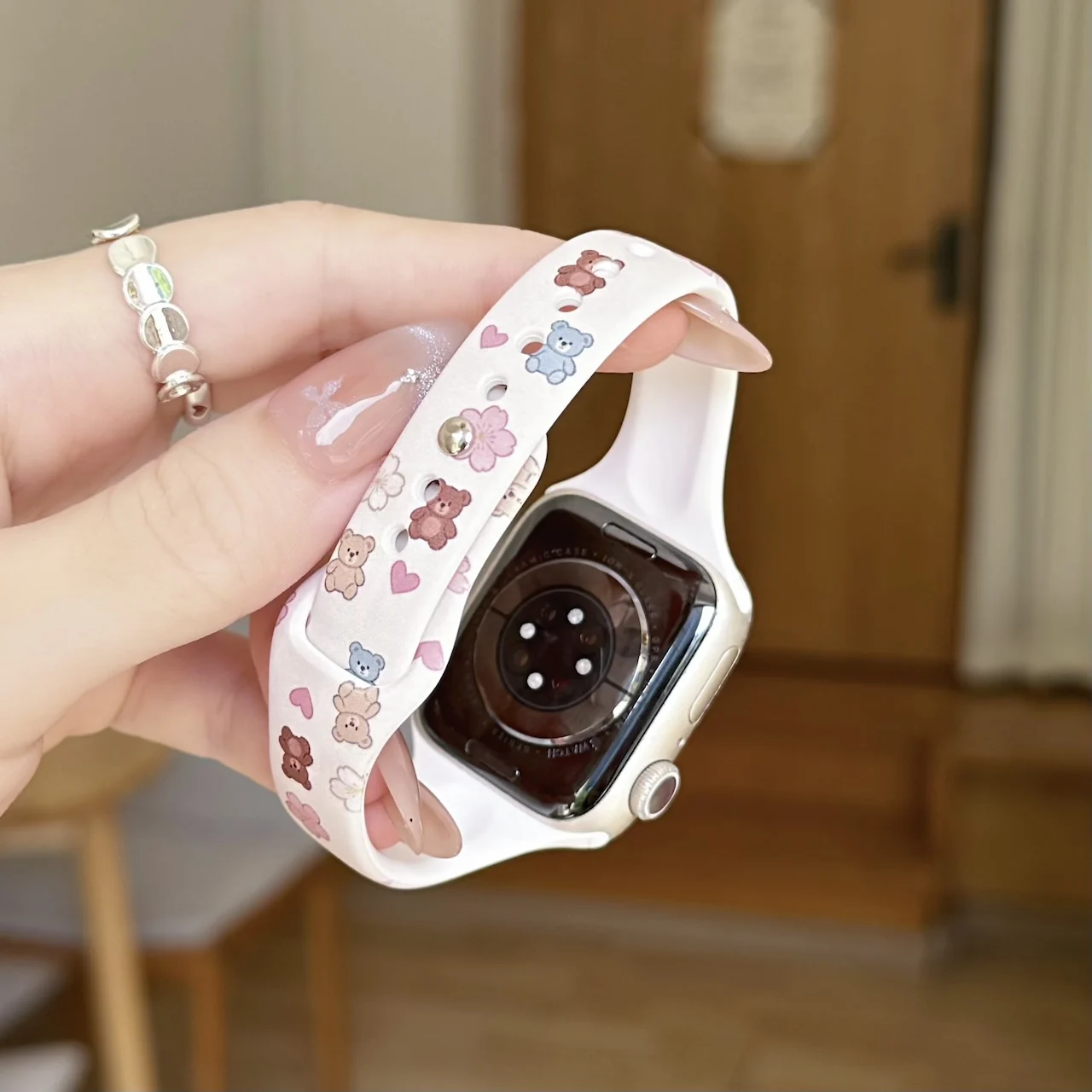 Slim Waist Cartoon Print Silicone Strap for Apple Watch 38/40/41/42/44/45/49mm Kawaii Kitty Pastel Wristband for iWatch Series view 4