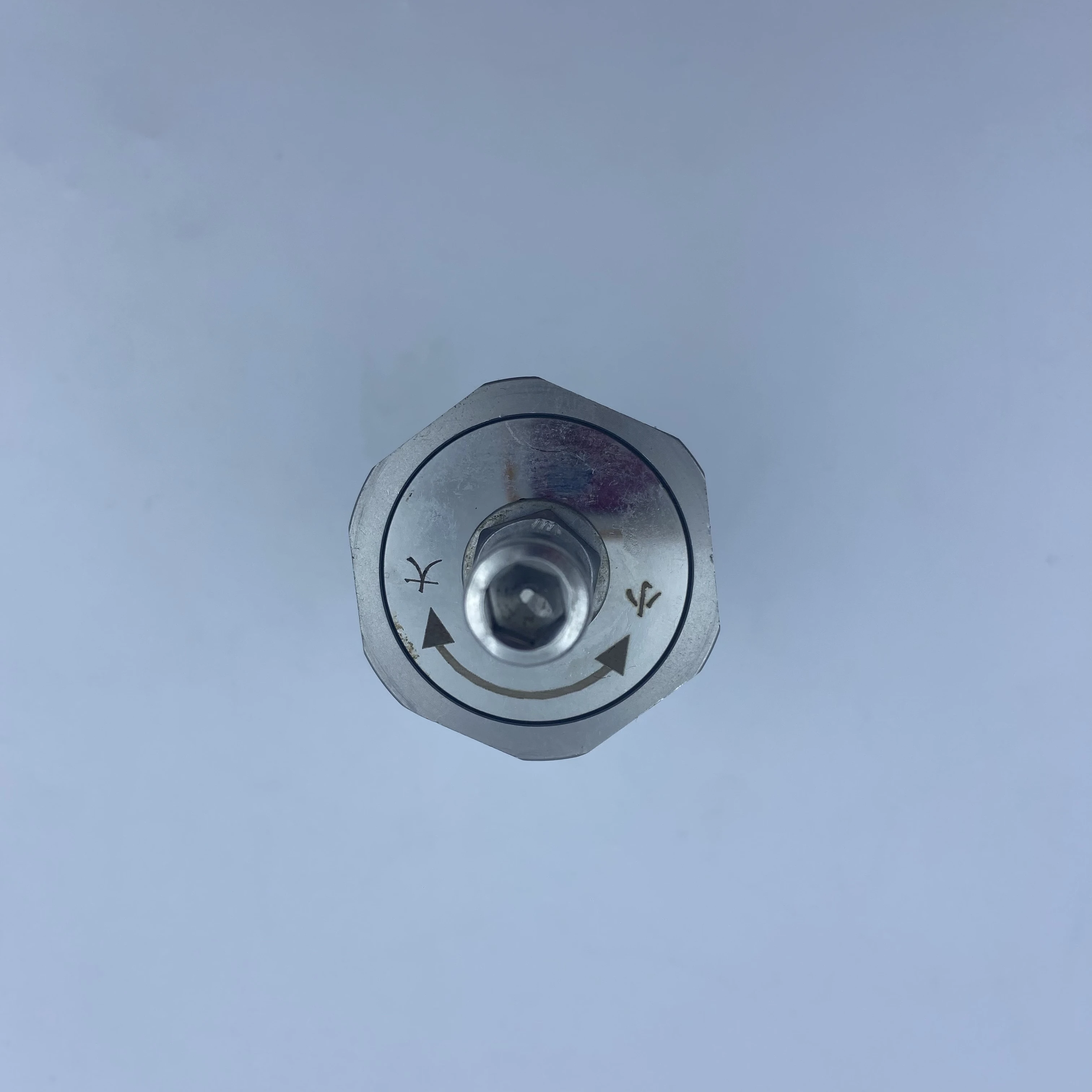 

Hot Melt Gun For DIY Hardware Parts Electric Power Source Round Shape With Pressure Regulating Valve Accessories 1120104 Model