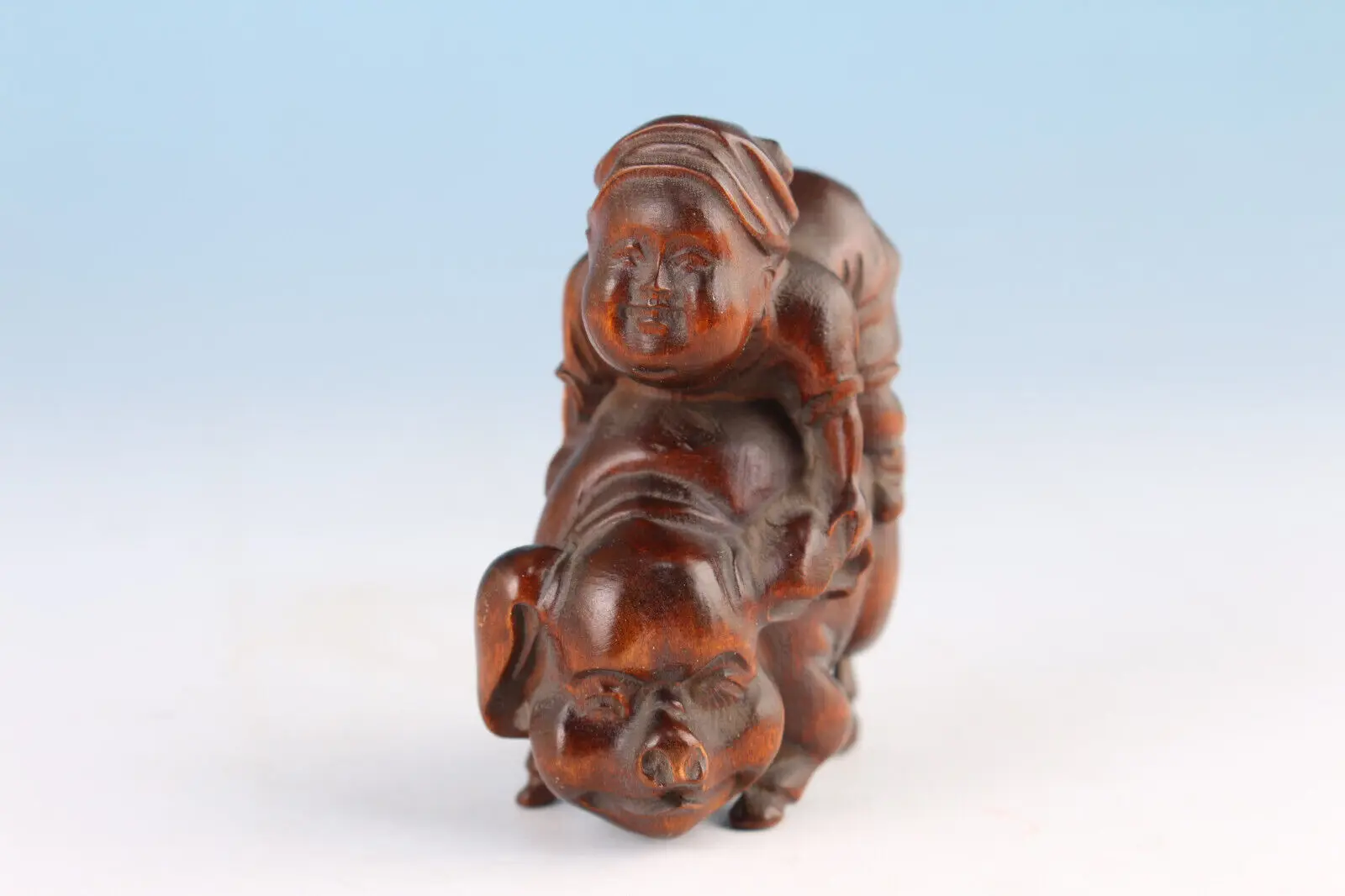 Boxwood hand carved favorite on pig lovely statue netsuke collectable