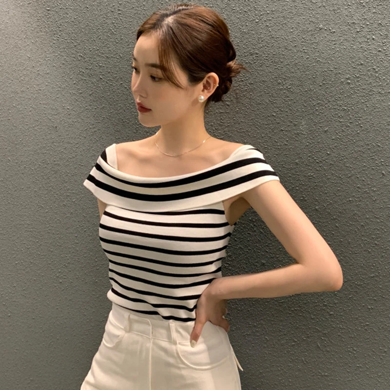 Zomer Fashion Stripe Gebreid T-Shirt Vrouwen Sexy Off Shoulder Korte Mouw Slanke Top