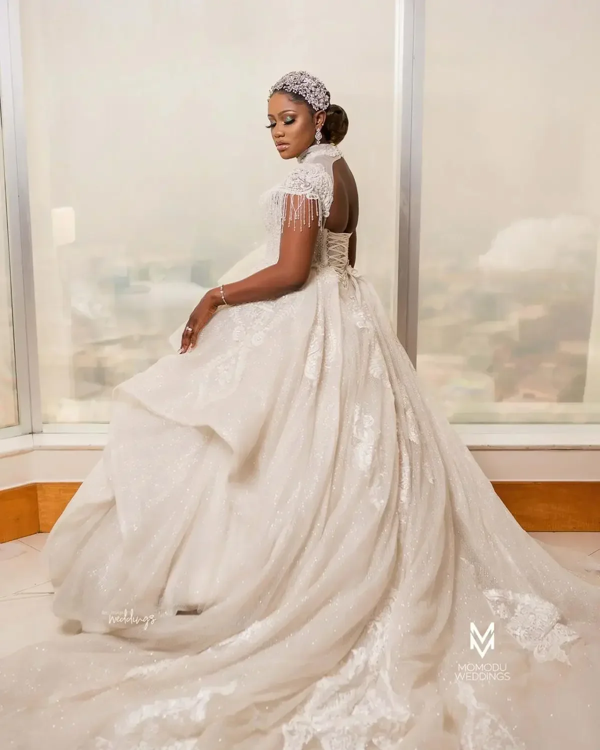 

Customized African Wedding Dresse Short Sleeves Lace Appliqued Beaded Tassel Country Bridal Gowns Plus Size Vestido De Novia