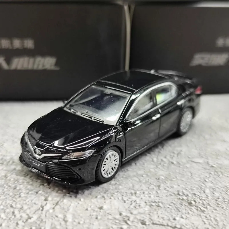 Diecast 1/64 Scale New Camry 8th Generation Collectible Alloy Model Colection Souvenir Display Ornaments