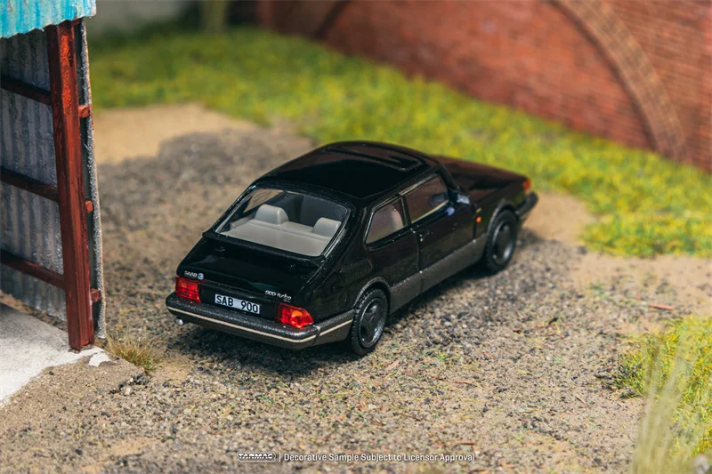 **Pre-Order**  Tarmac Works 1:64 Saab 900 Turbo Black Diecast Model Car