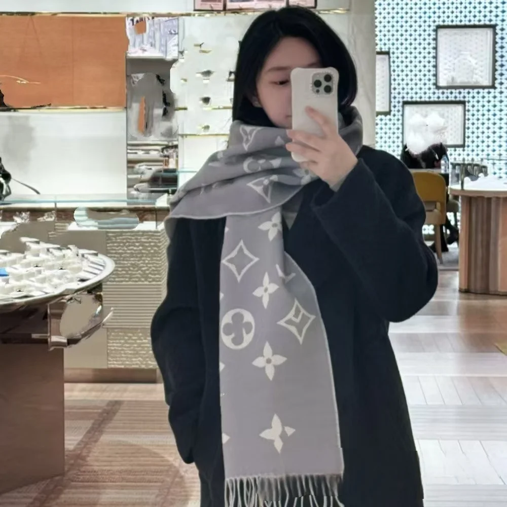 2025 Sciarpa di lana autunno e inverno Nappa da donna Scialle a fiore vecchio Double Sided Cashmere Polvere di rosa essiccata Collo caldo di grandi dimensioni