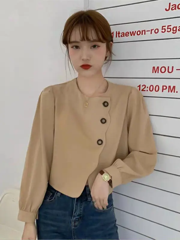 Shirt Summer 2024 Fashion Women's Solid Color New Spring New Retro French Unique Top Women's Short Design Feeling Shirt UGUT