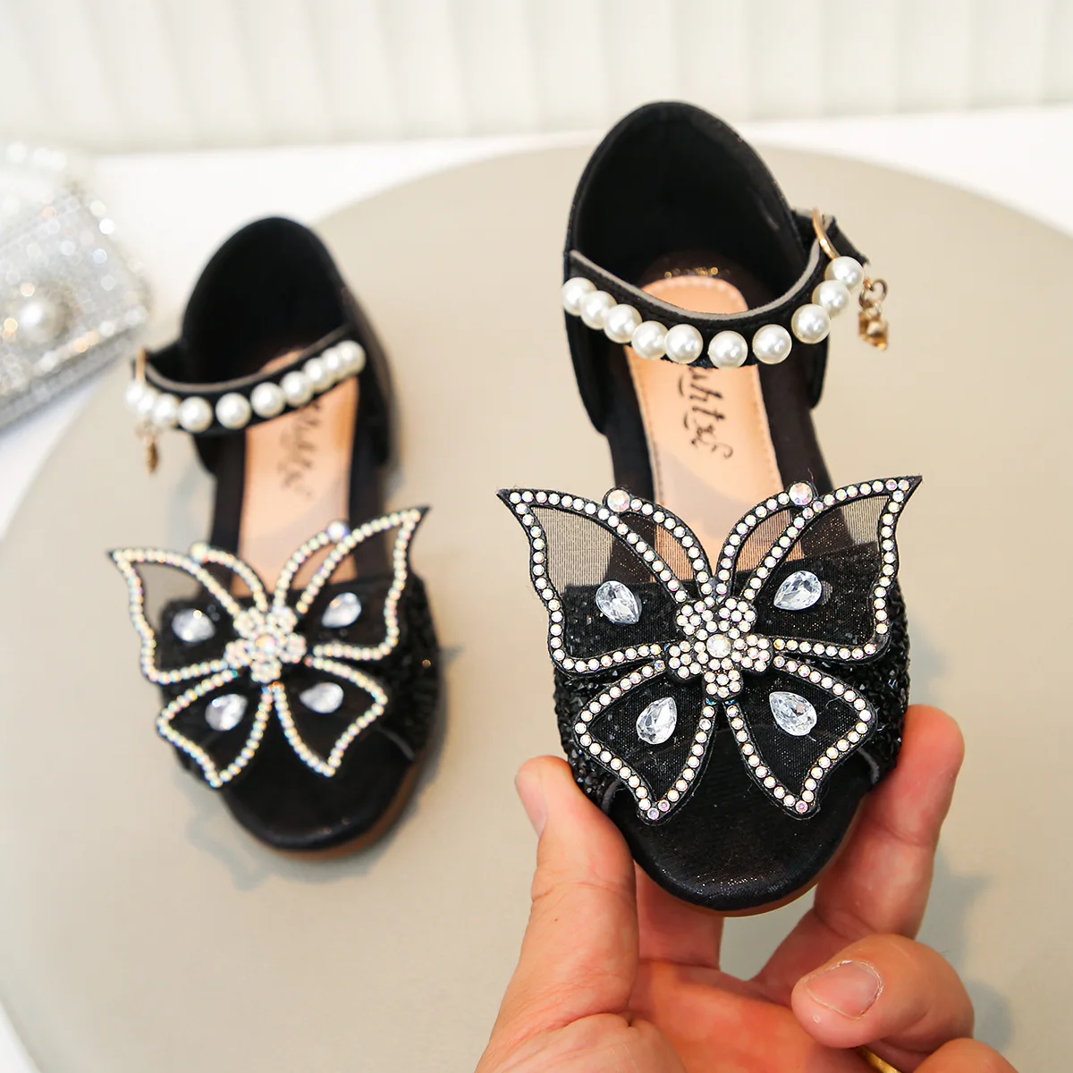 

Kids Girls Princess Shoes Student Casual Sandals Kids Summer School Shoes Children Bowknot Colorful Diamond Pearl Big Sandals