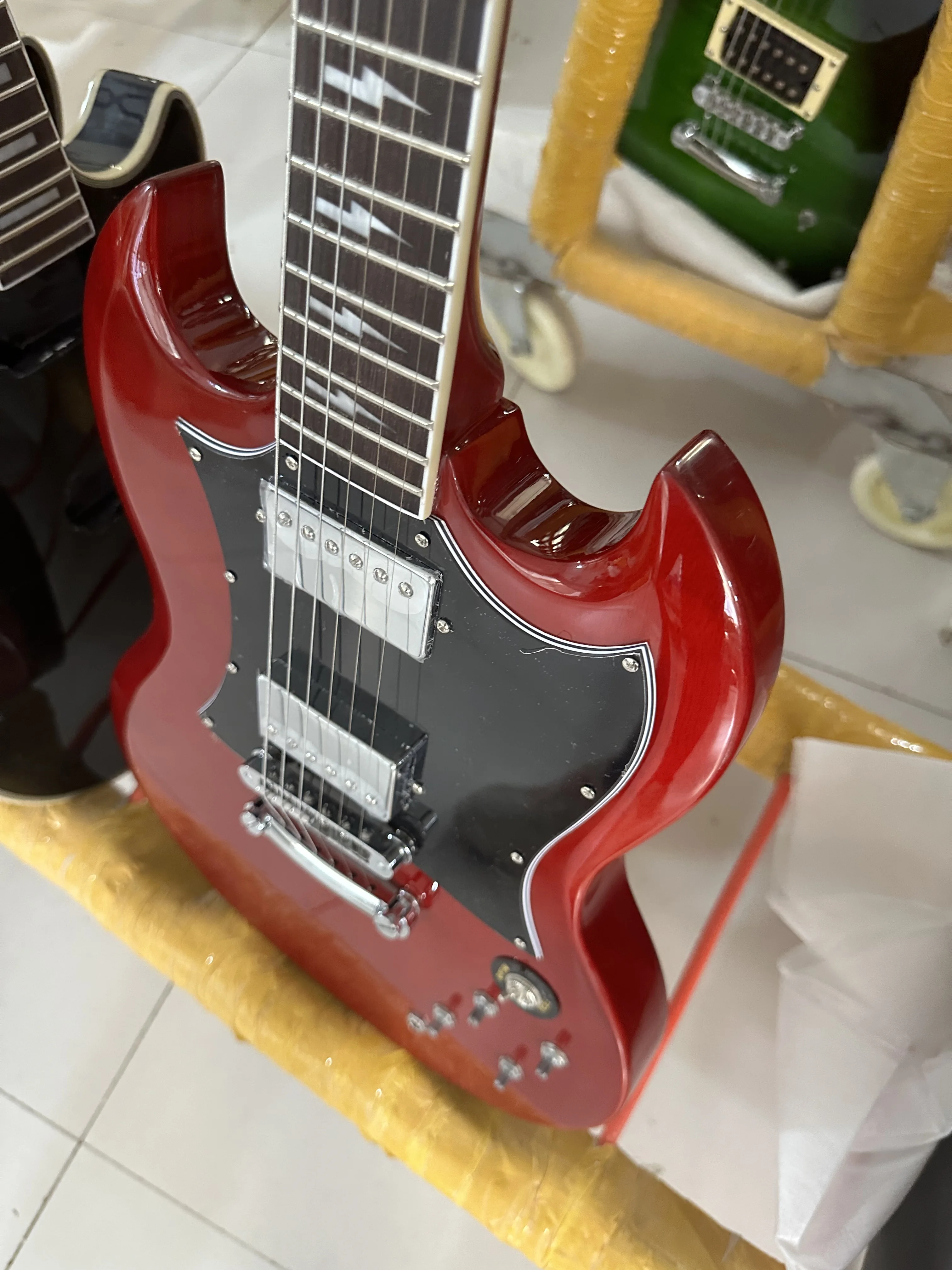 SG electric guitar, wine red, lightning inlay, silver accessories, in stock, lightning free shipping