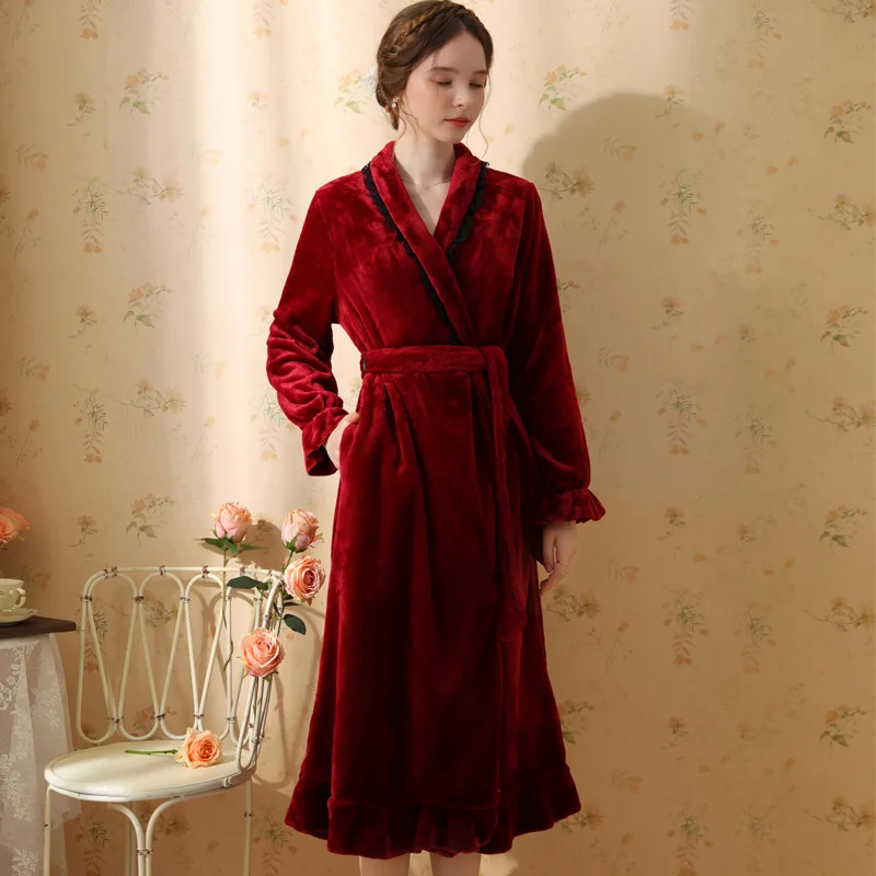 Velvet robe women fall winter long-sleeved bathrobe court style French velvet pajamas bridal red morning robe thickened homewear