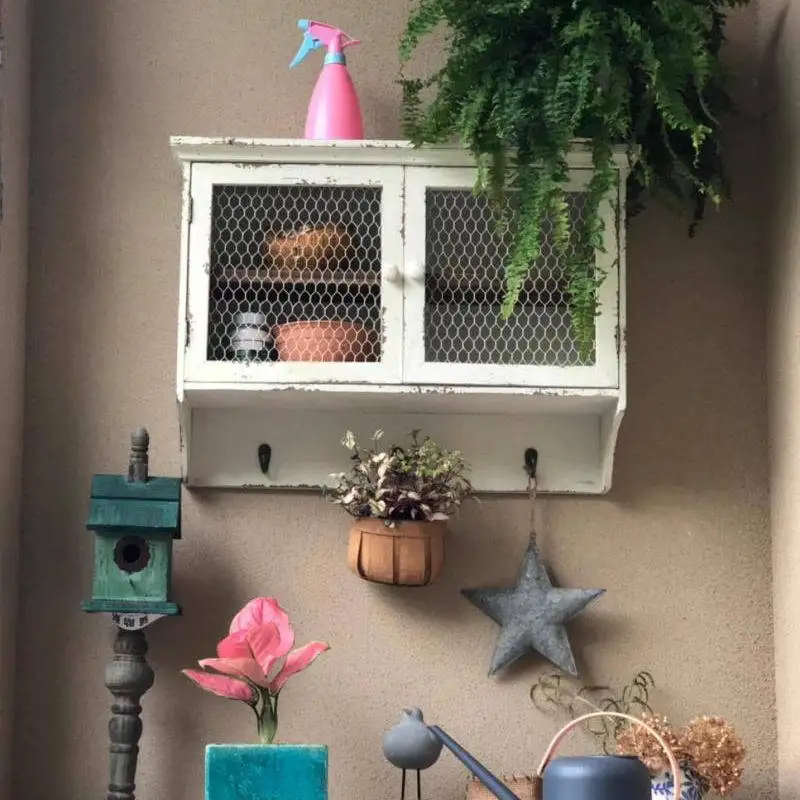 

Ретро-шкаф из массива дерева, настенная полка в деревенском стиле для балкона или сада, декоративное хранилище с несколькими отделениями