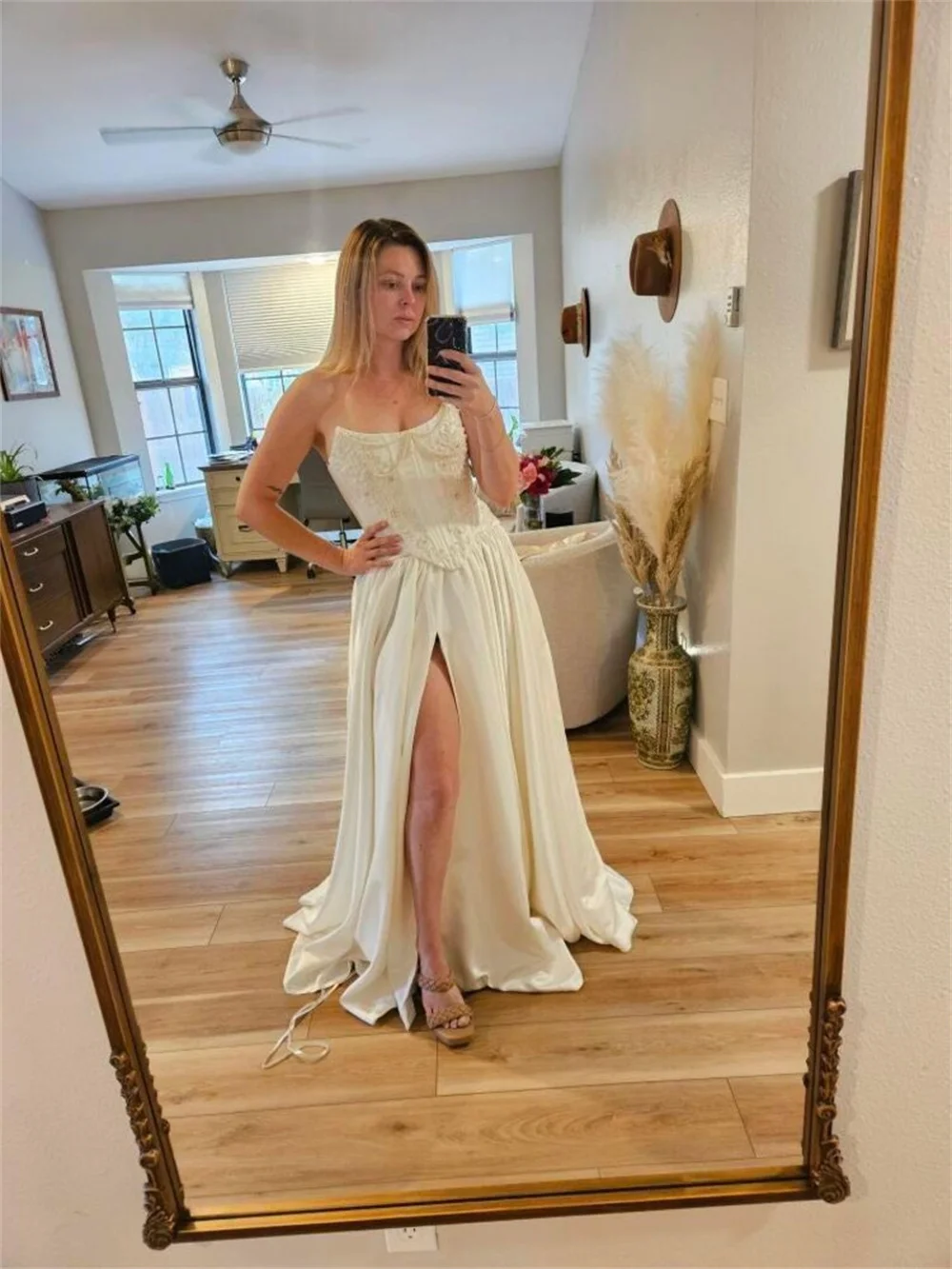 Kyoto Customized Ivory Appliques With Pearls Wedding Dress Side Slit A-line vestidos de noiva Floor-length Evening Dresses 2025