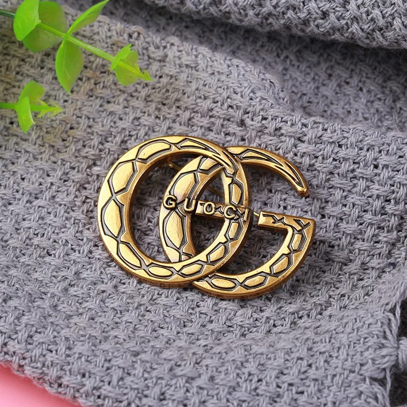 Elegant Vintage Double G Letter Brooch- Elevate Your Women's Coat with Class Fashion Brooches Pins For Lady