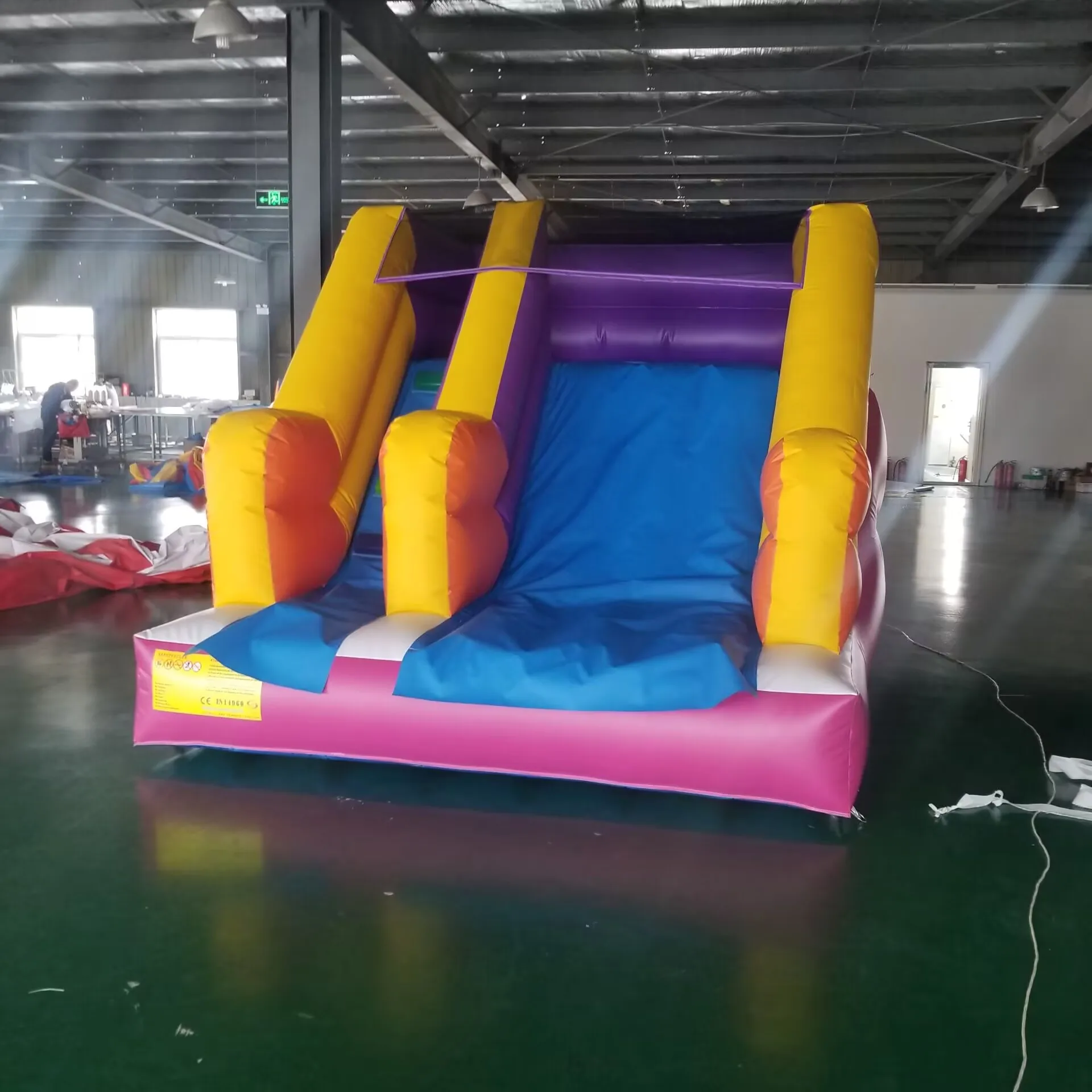 

"Children's Inflatable Slide - Outdoor Large Inflatable Play Equipment, Suitable for Family Parties and Events, Safe and Durable
