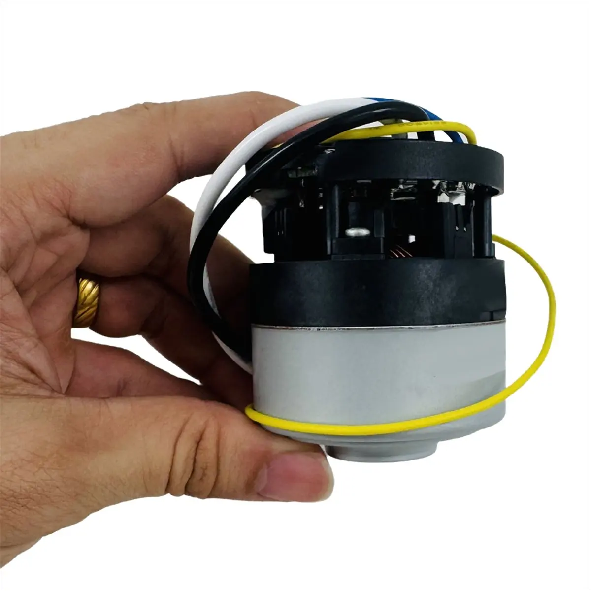 

A04V для ремонта и вращения двигателя пылесосов Stratos