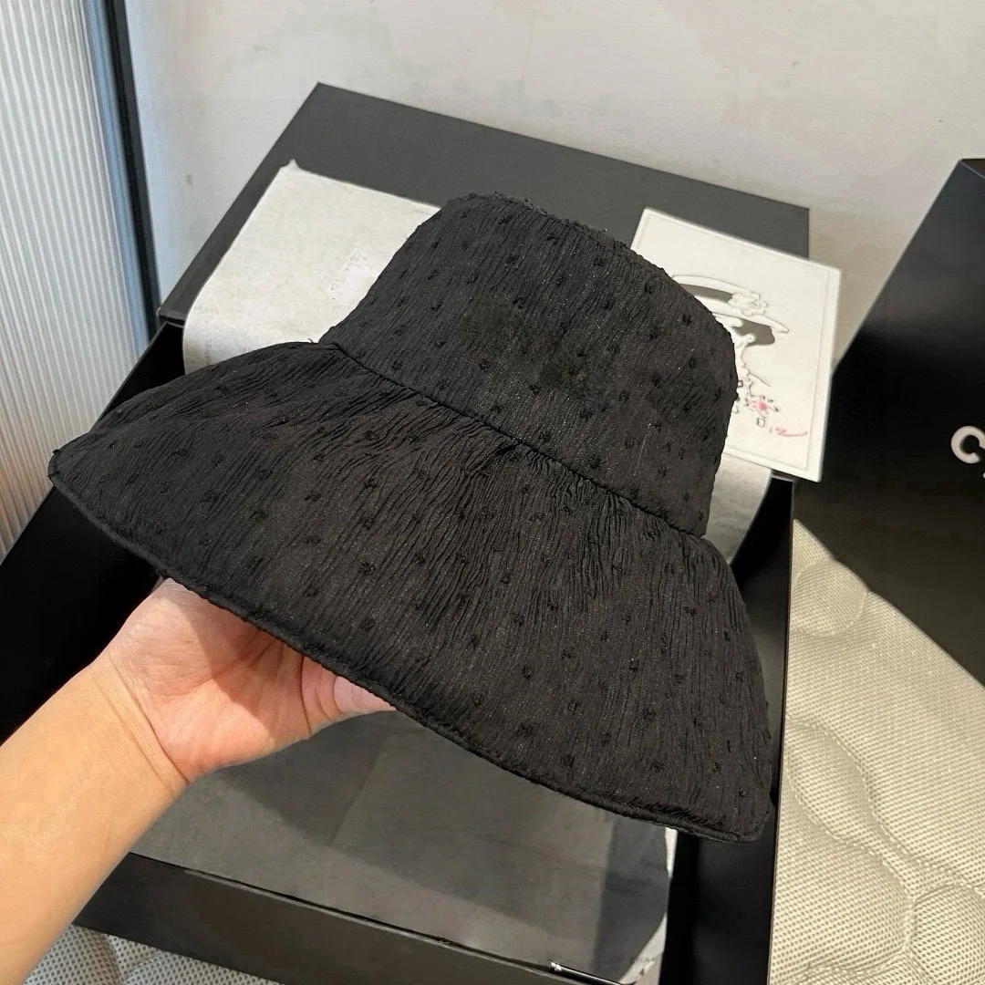 

Premium Wide - Brim Bucket Hat Top Quality Fashionable Sun Hat Couples Sweet Festival Gift Chic Similar Headwear Designer Hat