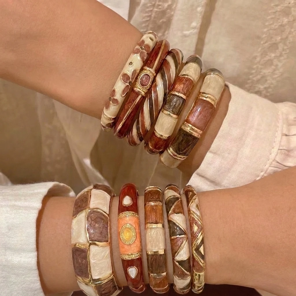 Elegant Wide Face Enamel Bracelet in Brown Gradient for Women French Vintage Style Jewelry Gift for Autumn Versatile Hand Ring