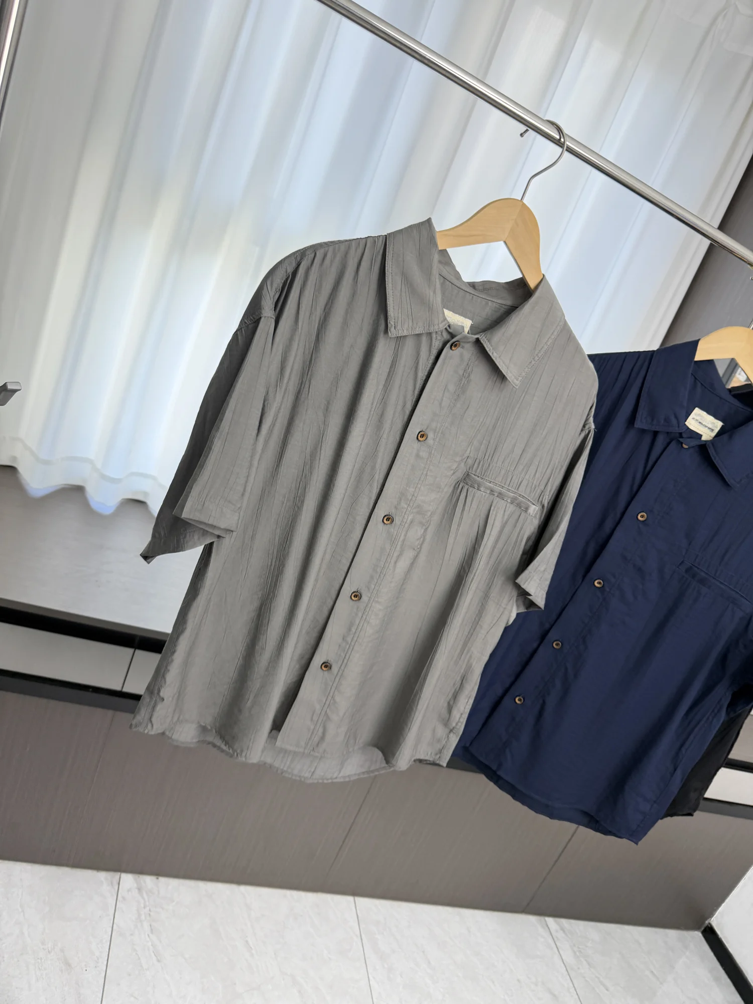 Summer Casual Style Men's Shirt Soft Smooth Textured Fold Light Maturity Fashion Breathable Short Sleeve Regular Fit Urban Wear
