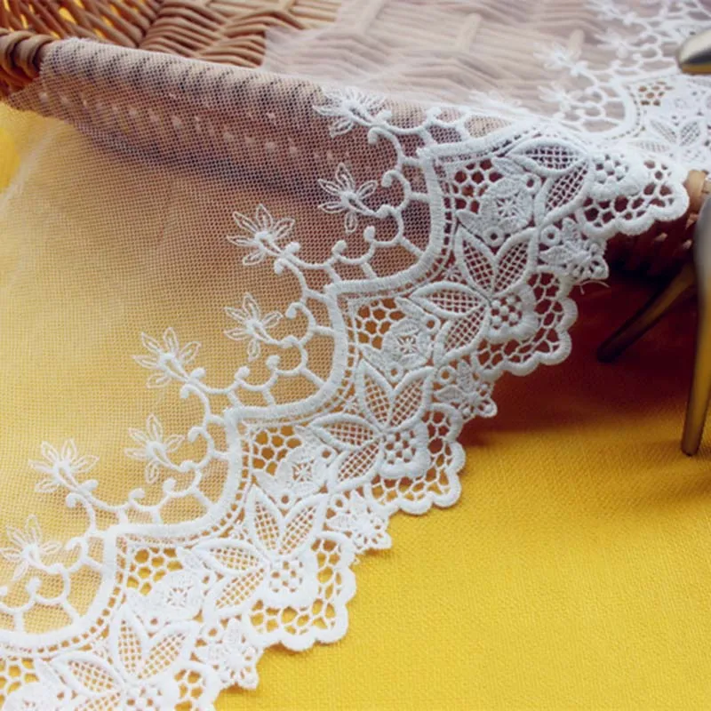 

20Yards White Water Soluble Edge Ribbon Embroidery Lace Trim Fabric for Christmas Sewing Bridal Wedding Sofa Textile Crafts