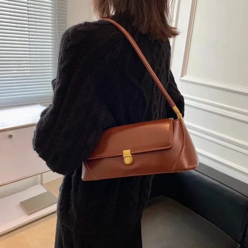 Classic Armpit Shoulder Bag French Vintage Handbag 2021 Women Brand Bags Fashion Female Single Shoulder Bag Classic Clutches