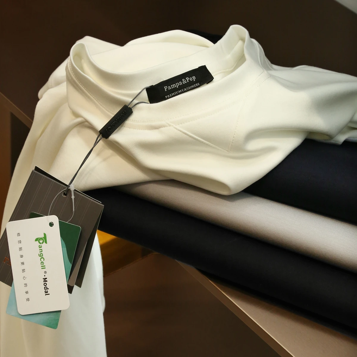 

Итальянская мужская повседневная футболка из чистого хлопка, однотонная, с коротким рукавом, из премиального хлопка, с круглым вырезом, модная, городская, весенняя, летняя.