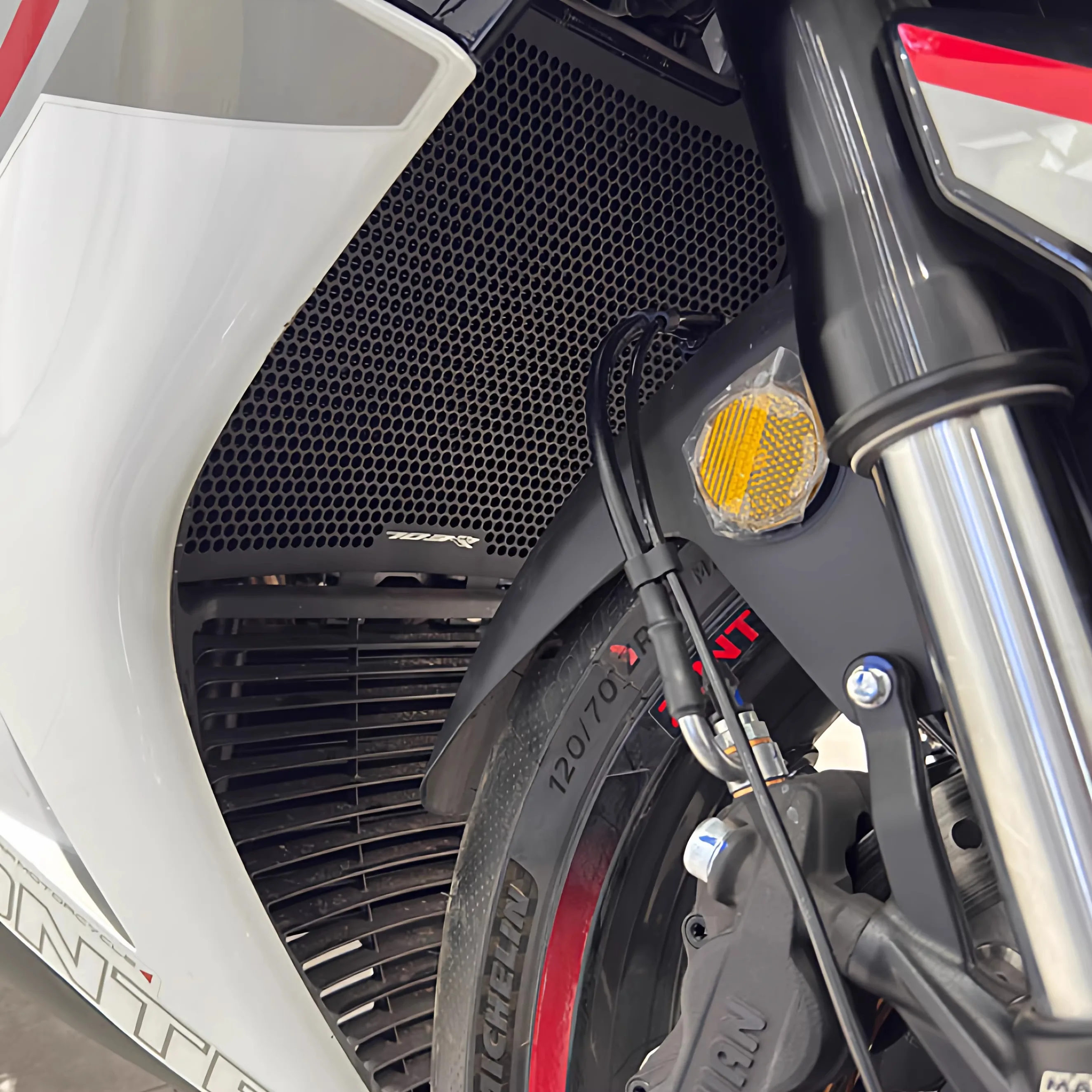 Fit new modified water tank mesh protective cover, radiator protective mesh, anti sand and stone for ZONTES 703RR 703R 703T